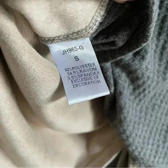 THML- mixed fabric blouse oversized gray waffle‎ knit - Picture 5 of 5